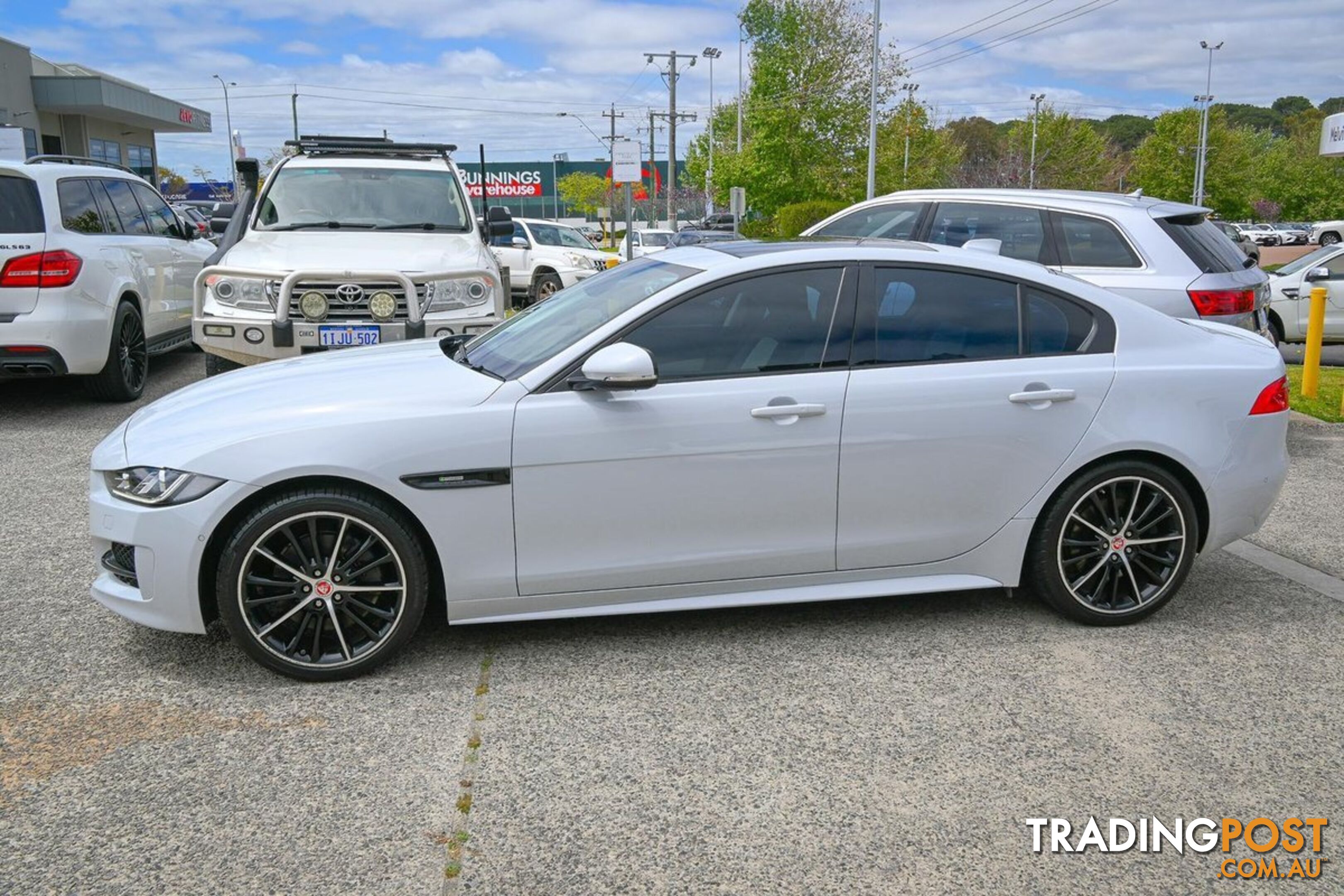 2018 JAGUAR XE 20T-R-SPORT X760-MY18 SEDAN