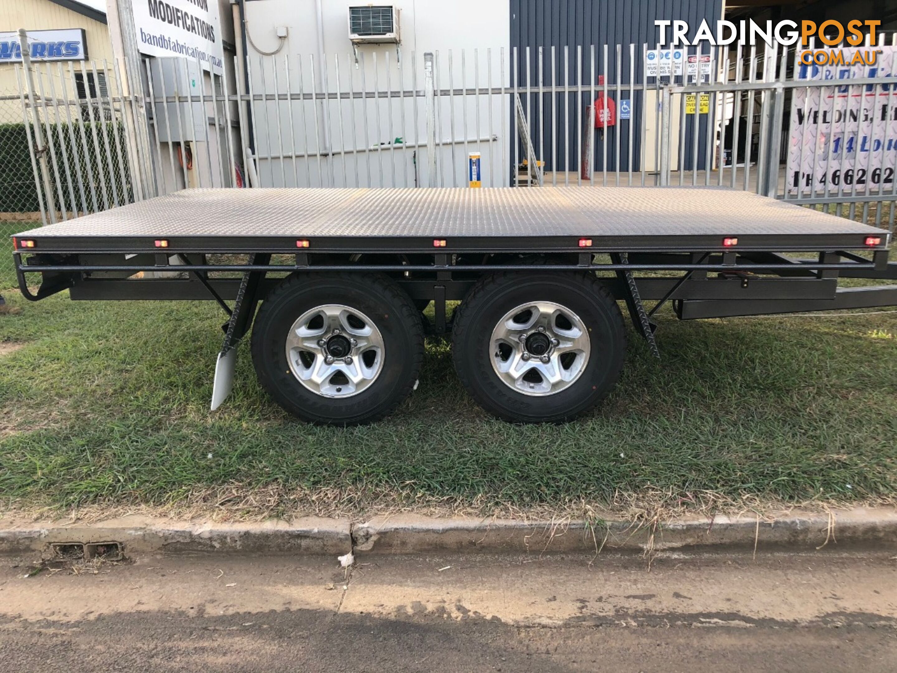 FLAT TOP TRAILERS