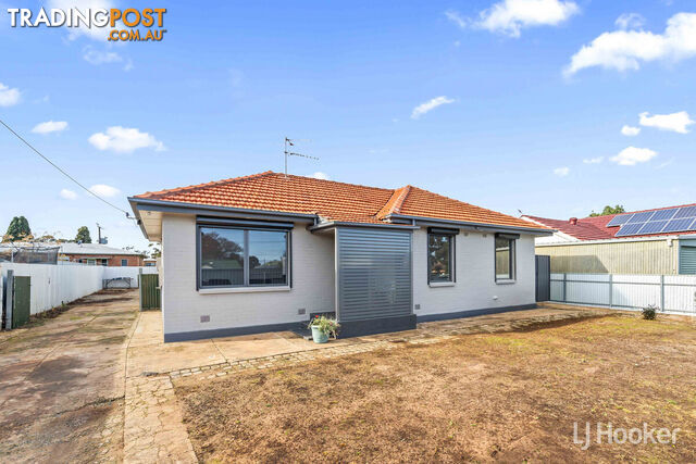 12 Peachey Road DAVOREN PARK SA 5113 - photo 2 of 25