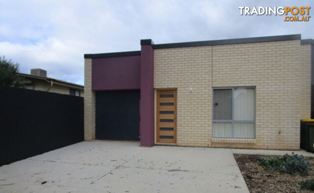 8C Dilton Street ELIZABETH NORTH SA 5113 - photo 1 of 14