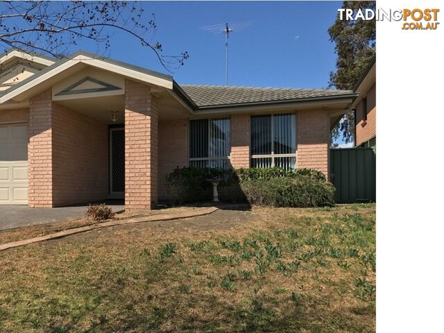 18 Wittama Drive GLENMORE PARK NSW 2745 - photo 2 of 4