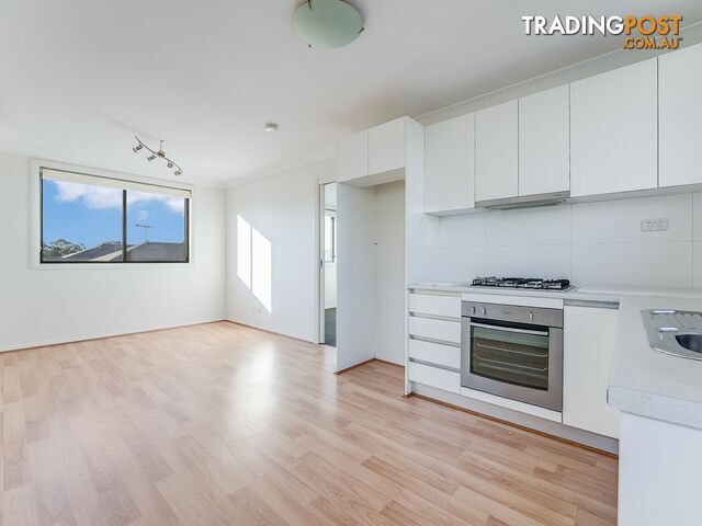 129a Glenmore Ridge Drive GLENMORE PARK NSW 2745 - photo 4 of 8