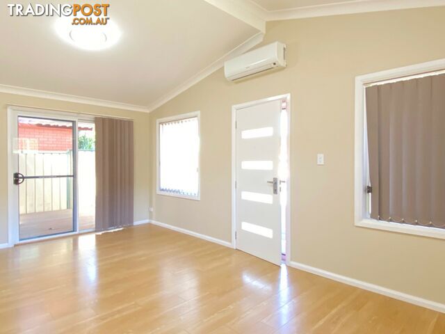 30A Racecourse Road SOUTH PENRITH NSW 2750 - photo 2 of 3