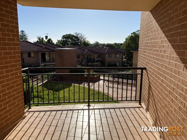 12/49 Dobson Crescent BAULKHAM HILLS NSW 2153