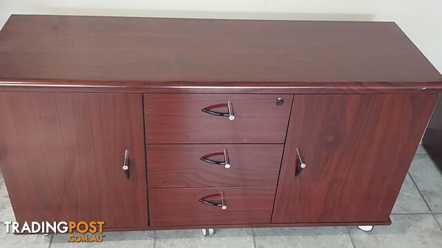 Office cabinet/sideboard/dresser,3 drawers (Mahogany-stained)