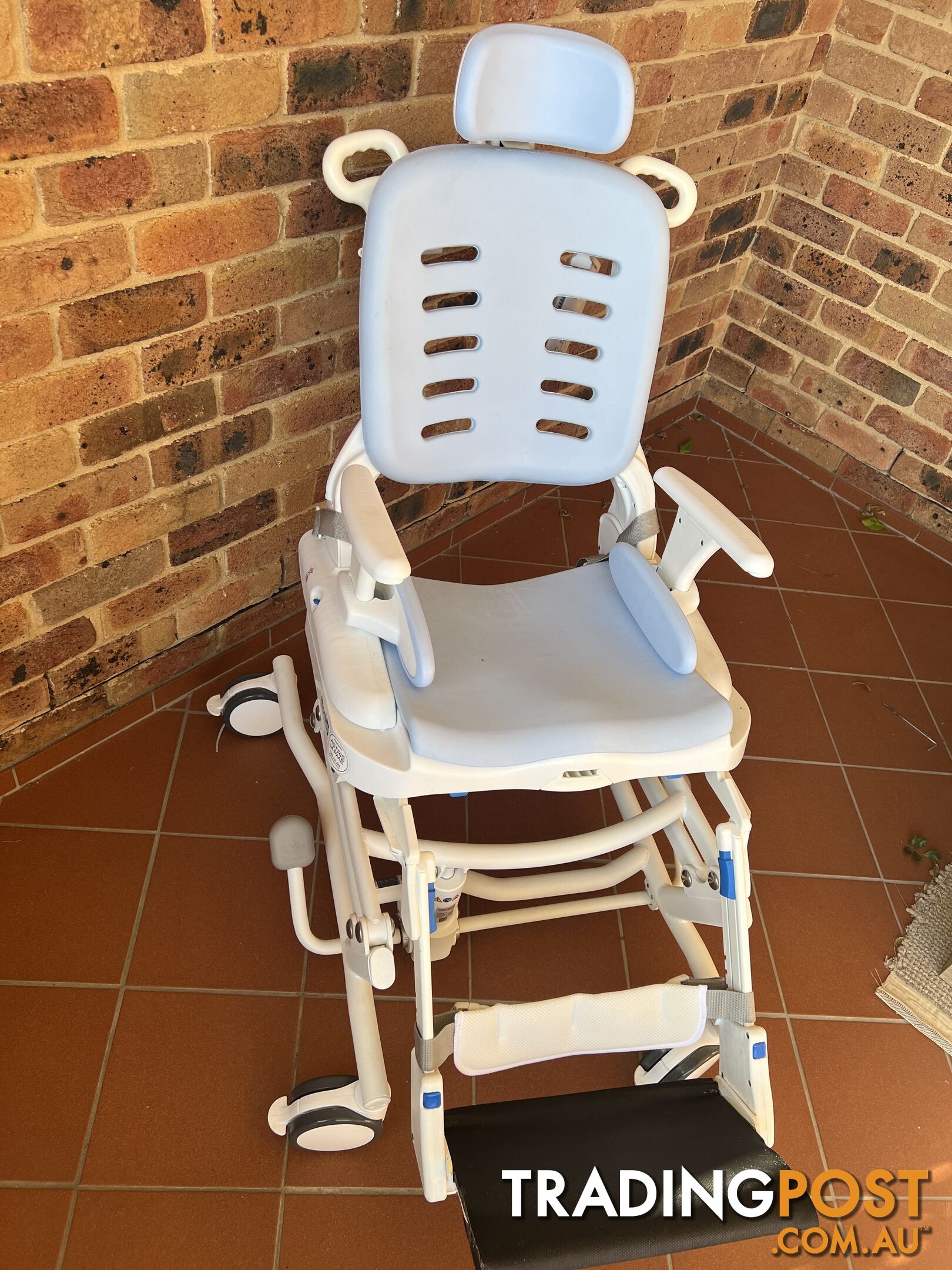 Rifton HTS Mobile Shower/Commode Chair System