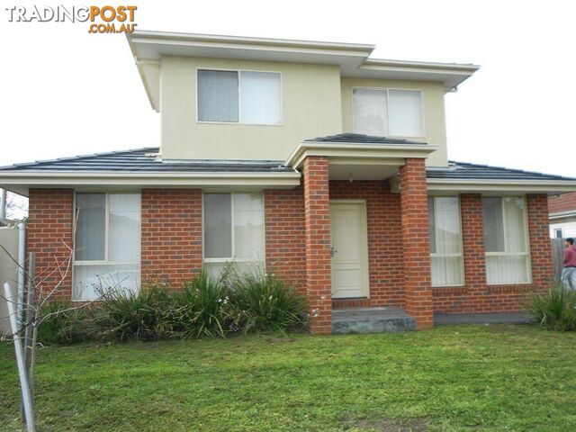 Room 3, Unit 1/18 Glenbrook Avenue CLAYTON VIC 3168