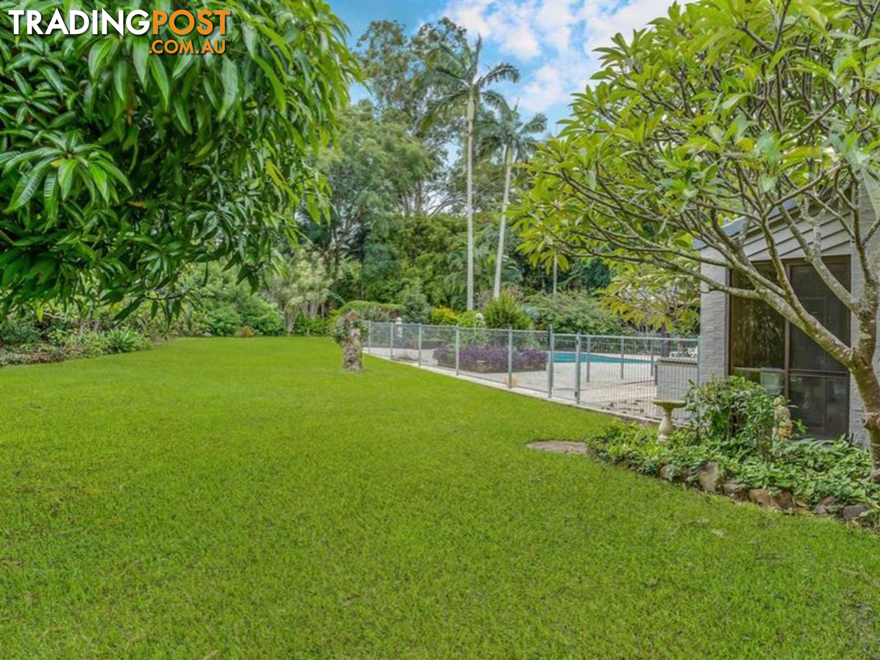 10 Avondale Place TALLAI QLD 4213