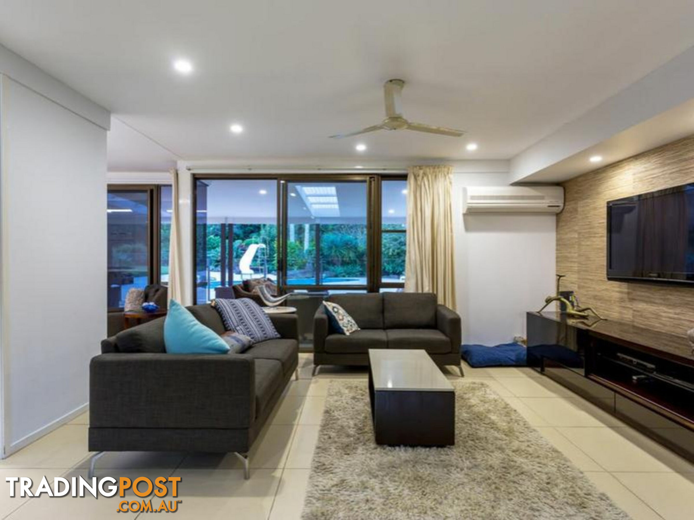 10 Avondale Place TALLAI QLD 4213