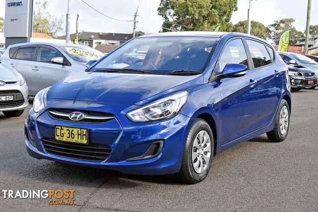 2015 HYUNDAI ACCENT Active RB3 HATCHBACK - photo 4 of 17