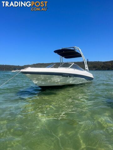 2050 Bayliner Capri Bowrider