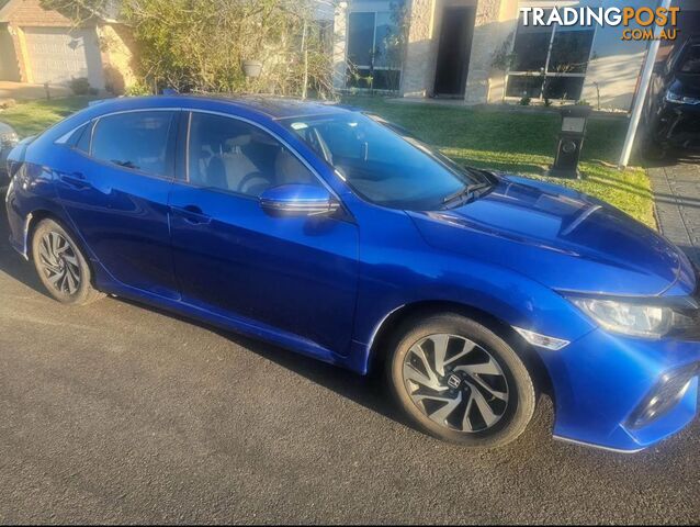 2018 Honda Civic Sedan VTIS Hatch  Automatic - photo 2 of 10