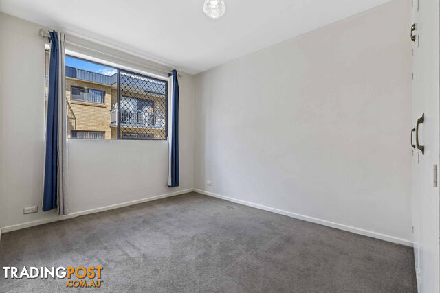 2/54 Amelia Street COORPAROO QLD 4151