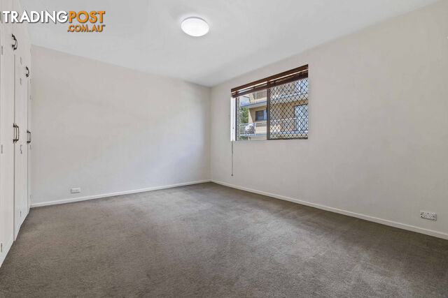 2/54 Amelia Street COORPAROO QLD 4151