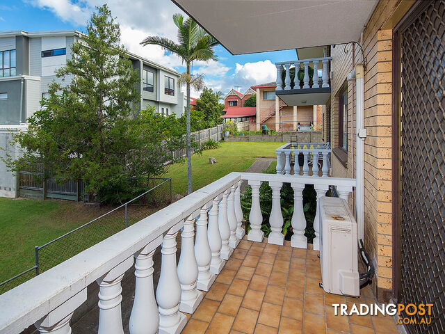 2/115 Leicester Street COORPAROO QLD 4151