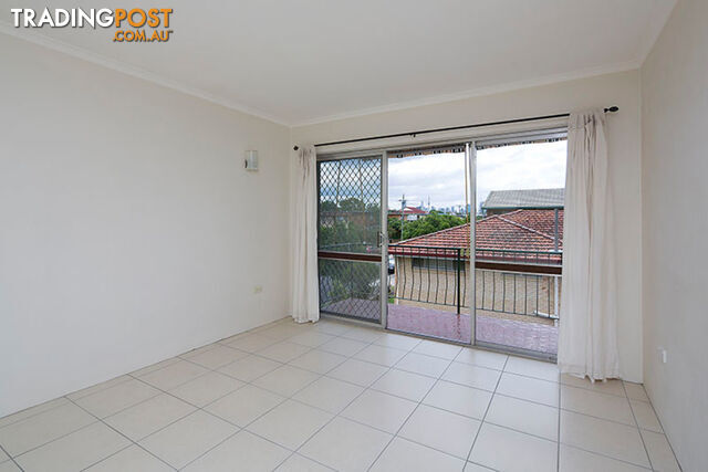 4/32 Macaulay Street COORPAROO QLD 4151