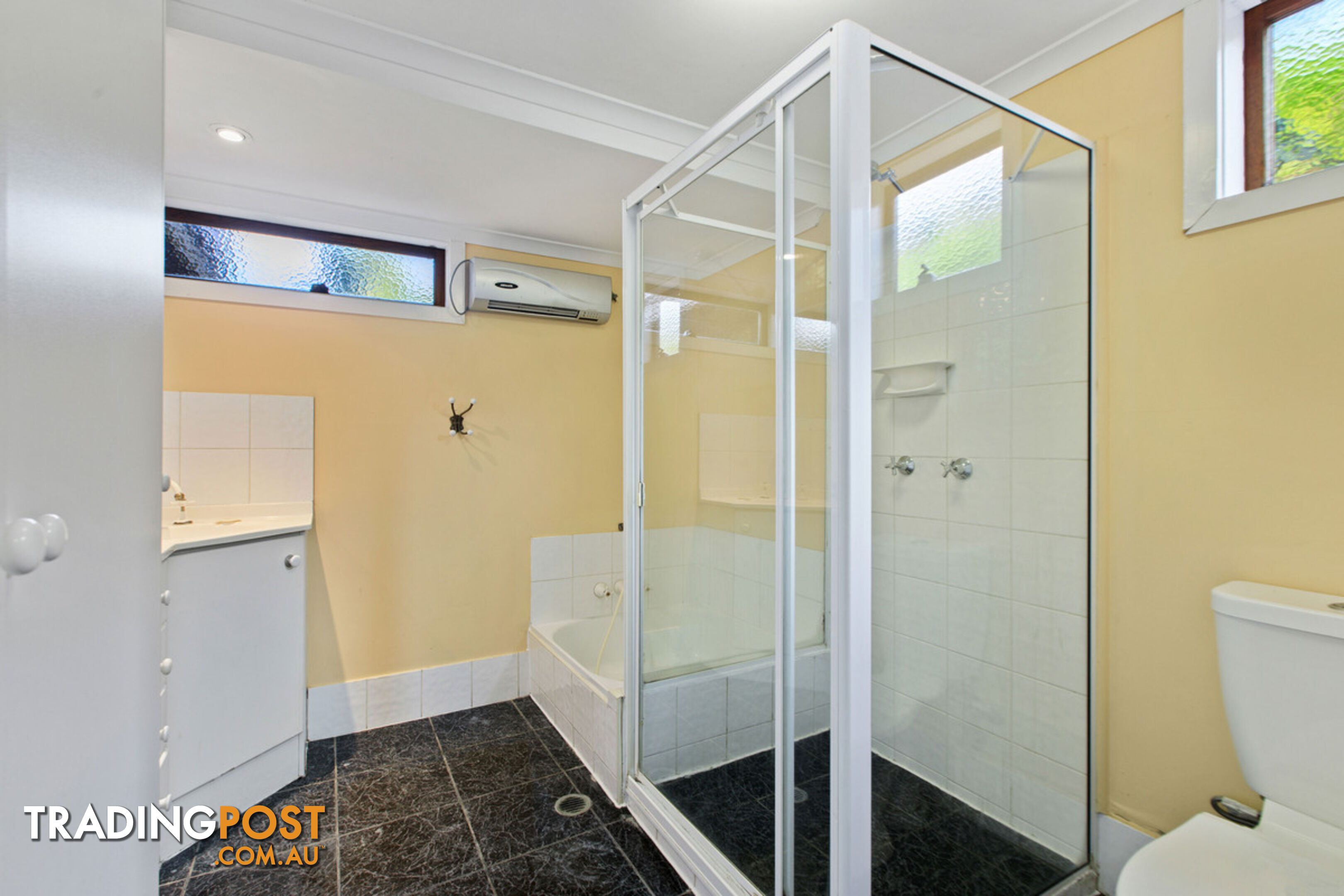 86 Bunya Street GREENSLOPES QLD 4120