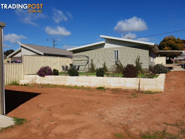 42 Hampton Street NORTHAM WA 6401