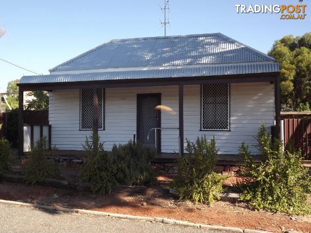 63 Lockyer Ave NORTHAM WA 6401