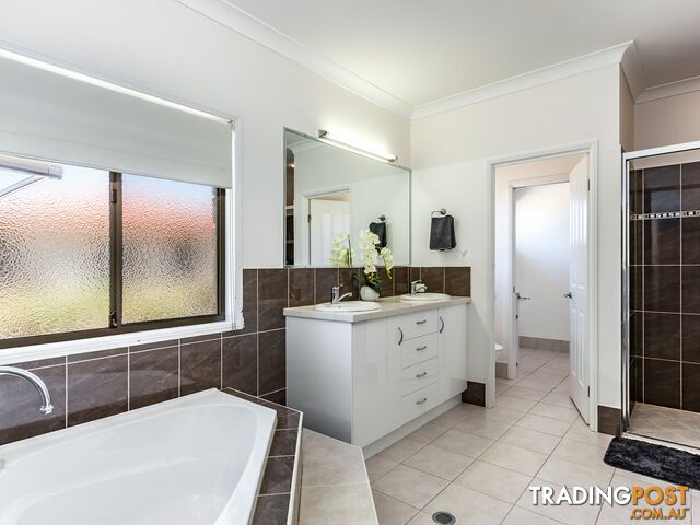 6 Graham Ct HATTON VALE QLD 4341