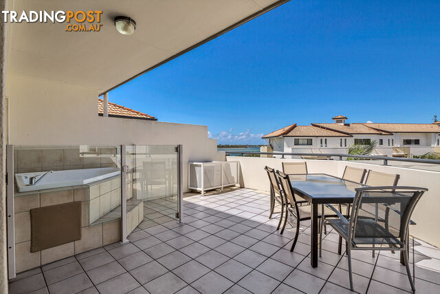 308/392 Marine Parade LABRADOR QLD 4215