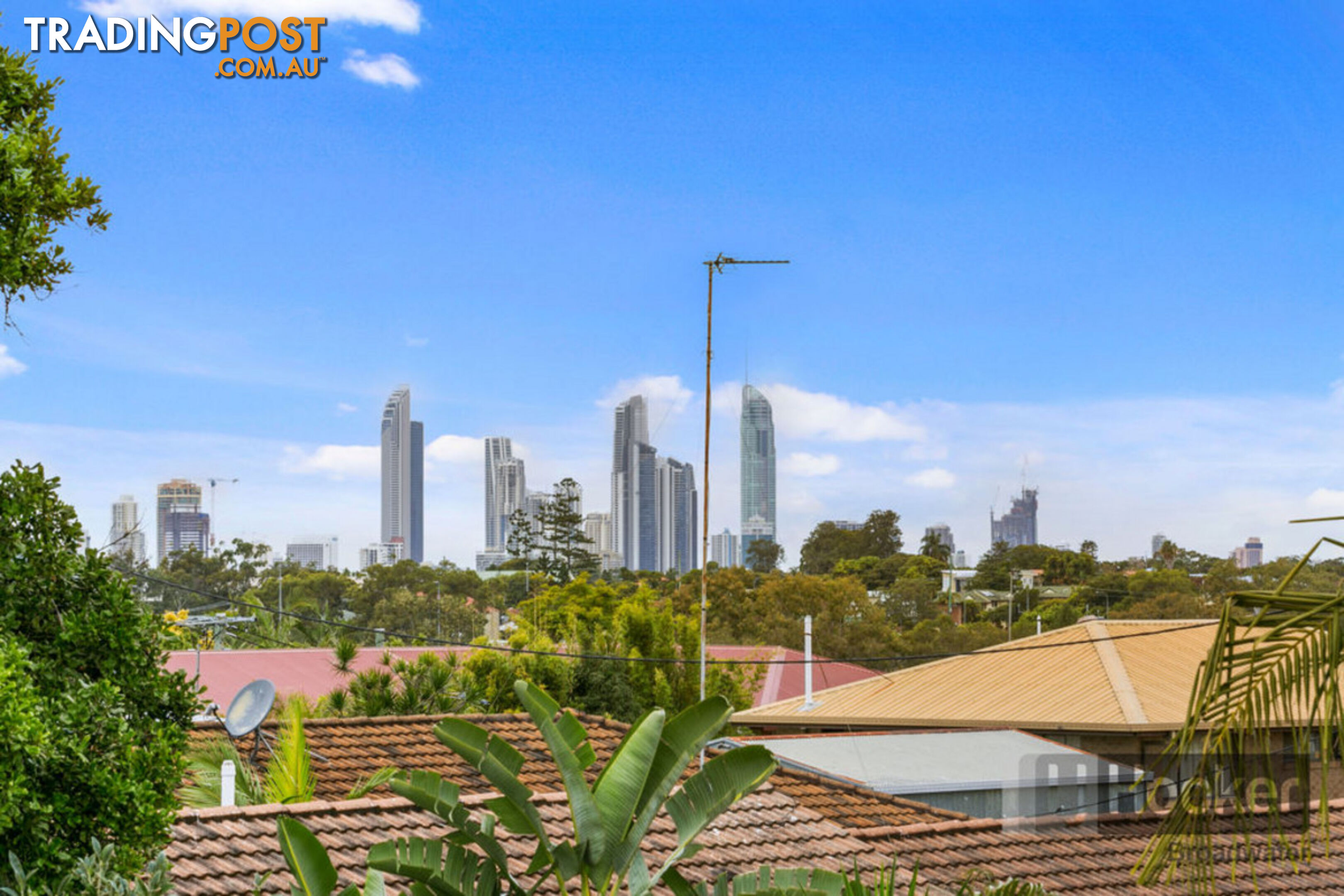 2/122 Johnston Street SOUTHPORT QLD 4215