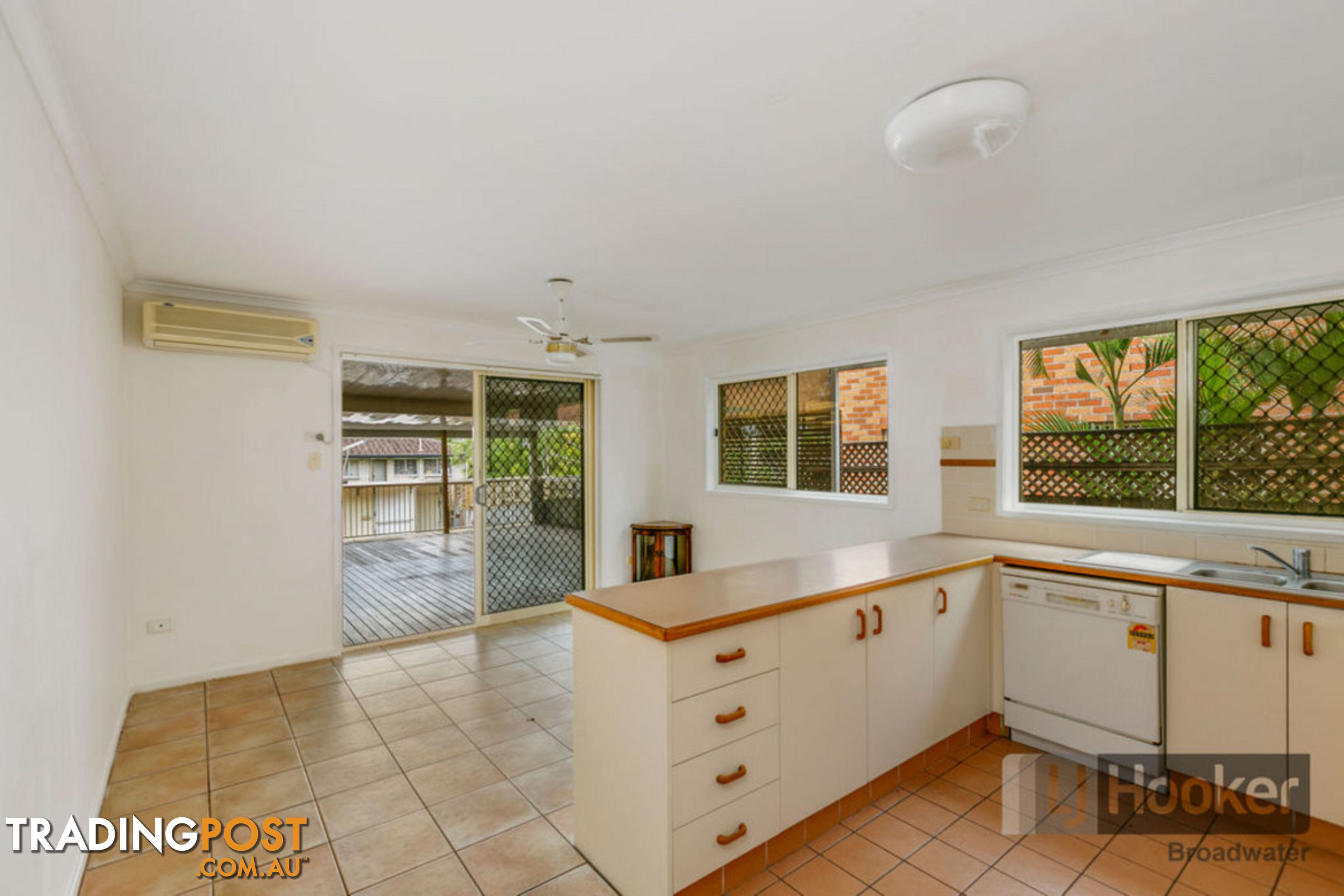 2/122 Johnston Street SOUTHPORT QLD 4215