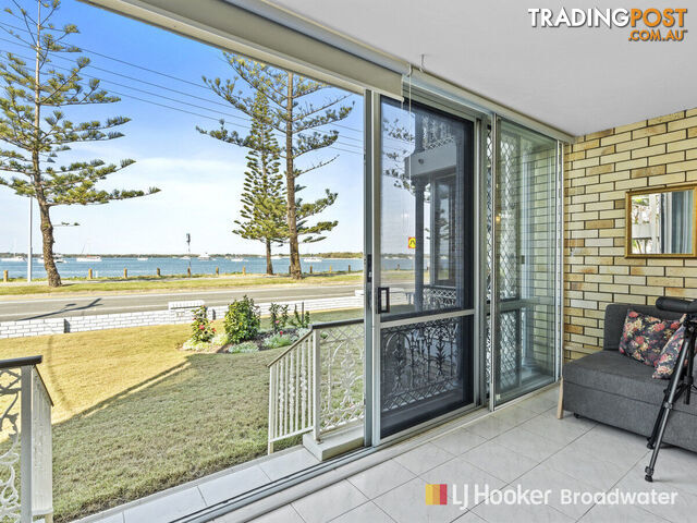 2/526 Marine Parade BIGGERA WATERS QLD 4216