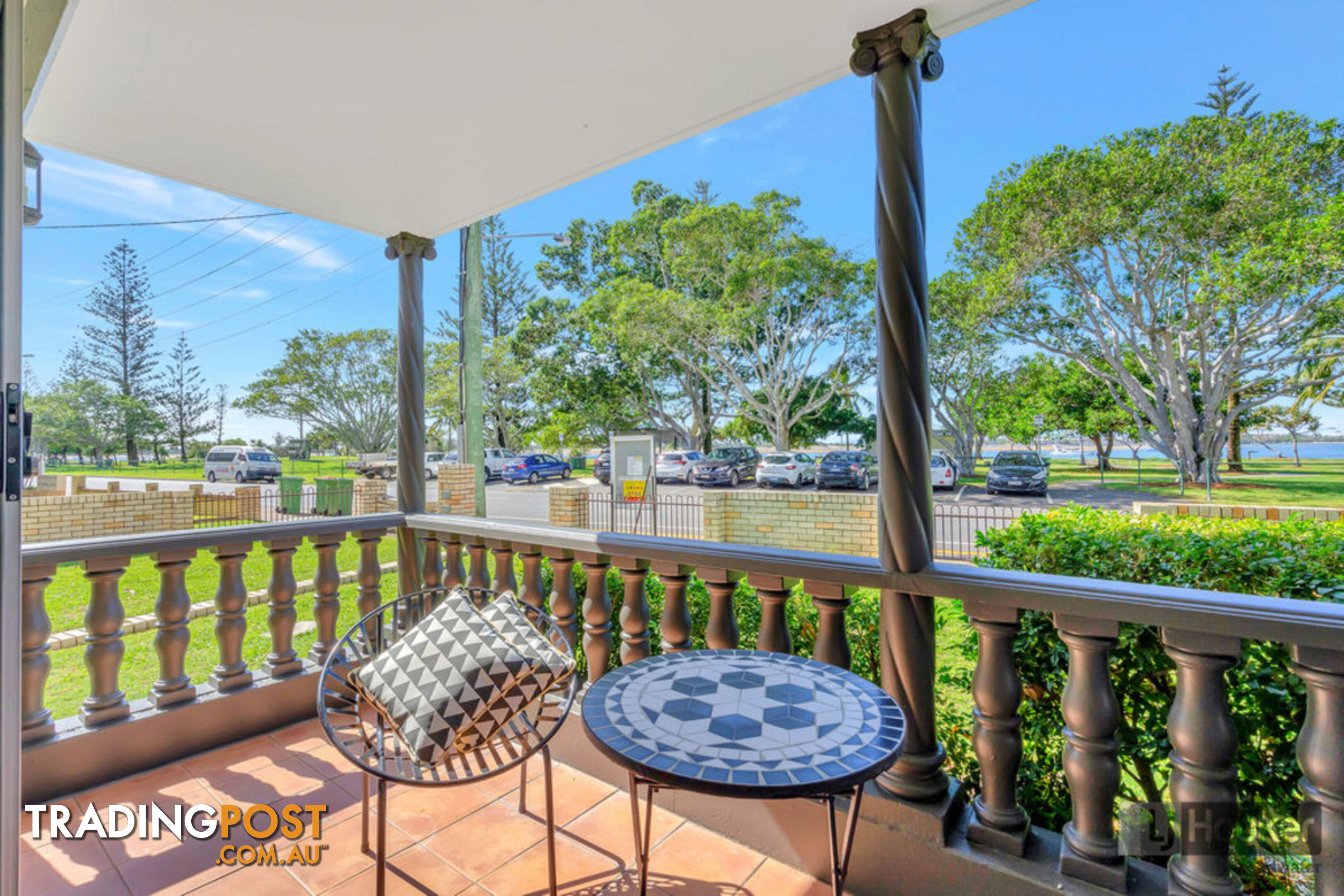 1/216 Marine Parade LABRADOR QLD 4215