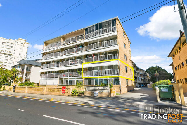 19/224 Marine Parade LABRADOR QLD 4215