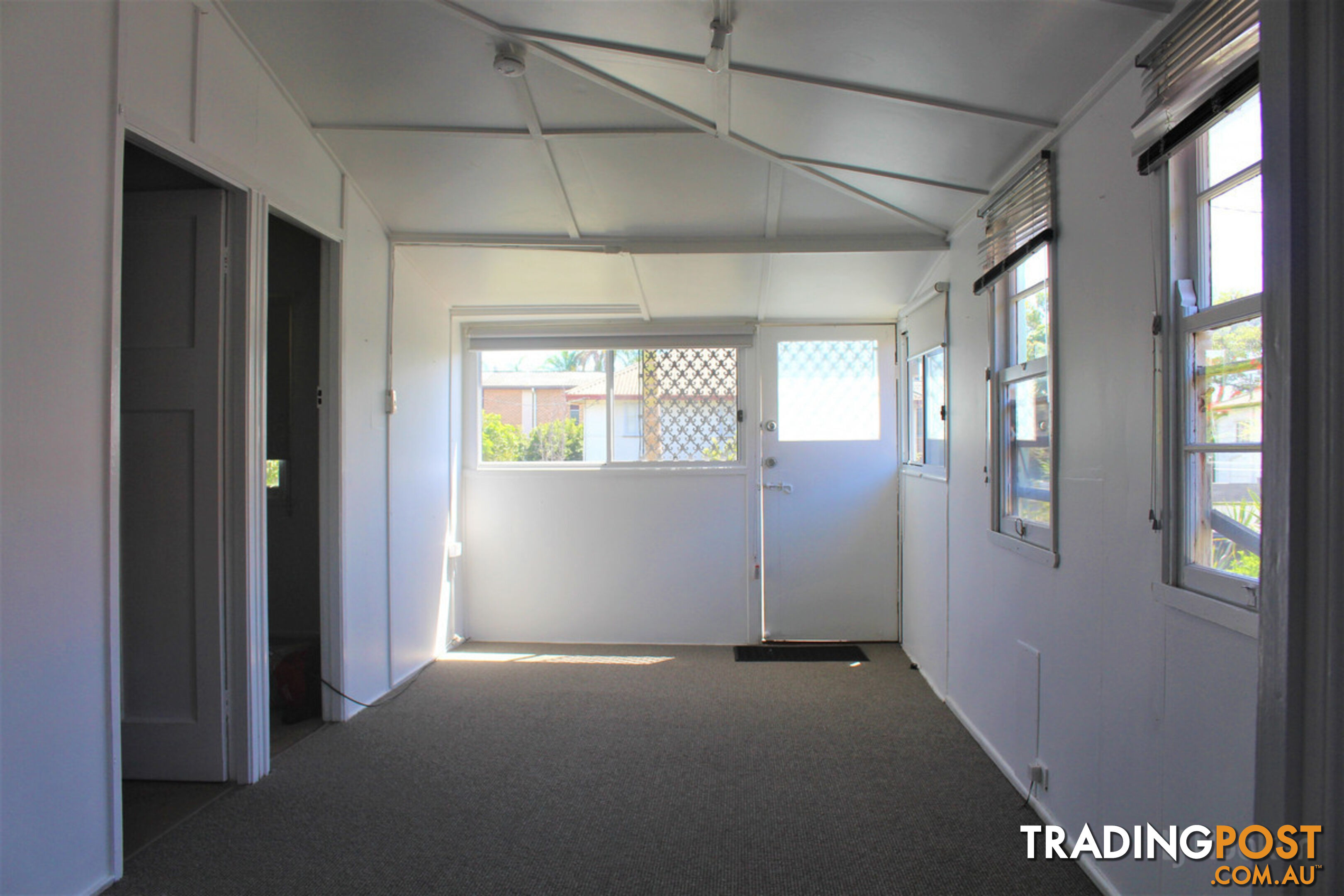 28 Central Street LABRADOR QLD 4215