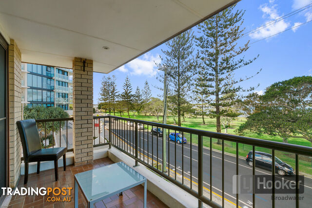 4/228 Marine Parade LABRADOR QLD 4215