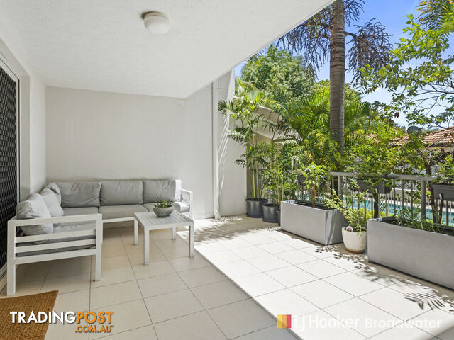 2/99 Muir Street LABRADOR QLD 4215