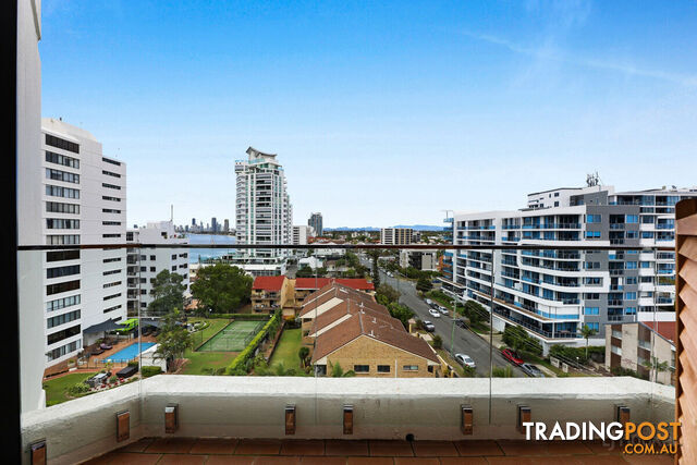 804/41 Labrador Street LABRADOR QLD 4215