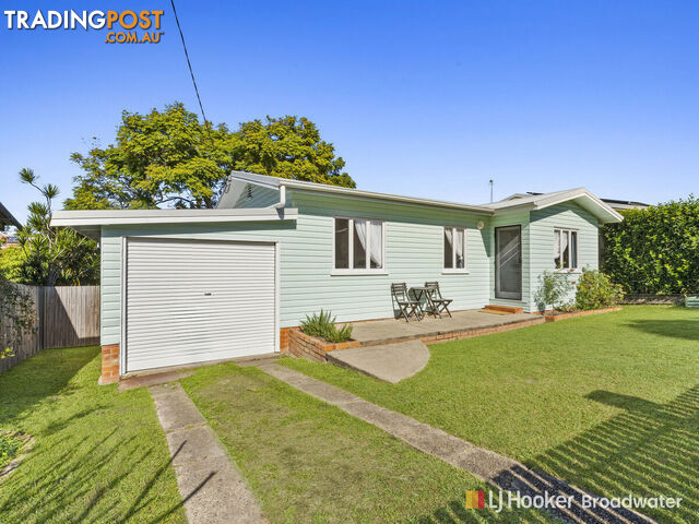 6 Horder Avenue LABRADOR QLD 4215