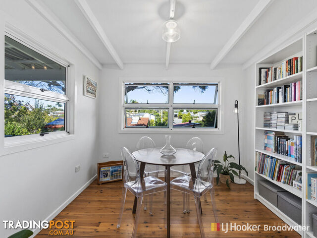 6 Horder Avenue LABRADOR QLD 4215