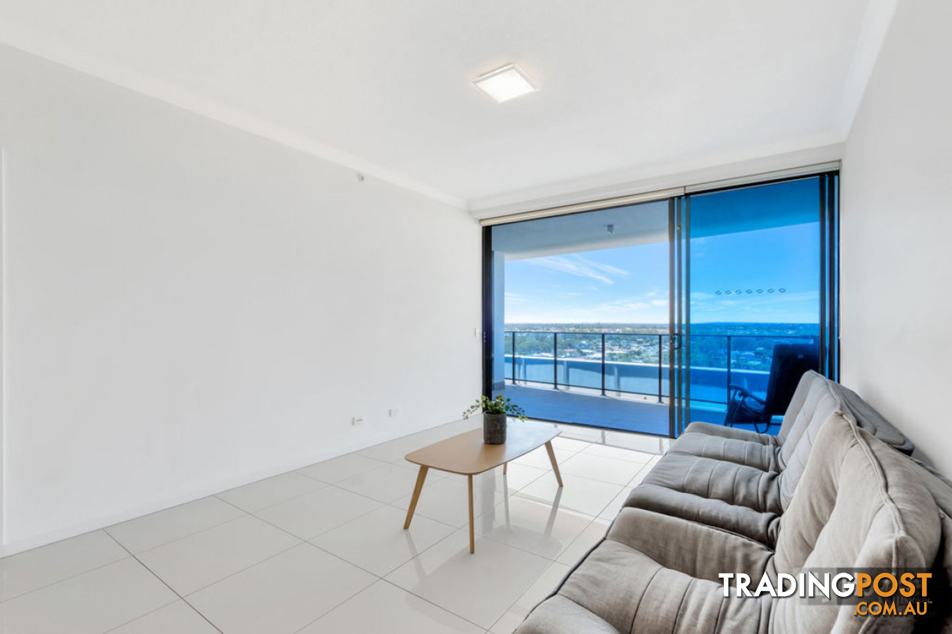 11104/5 Harbour Side Court BIGGERA WATERS QLD 4216