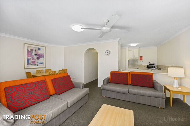 5/210 Marine Parade LABRADOR QLD 4215