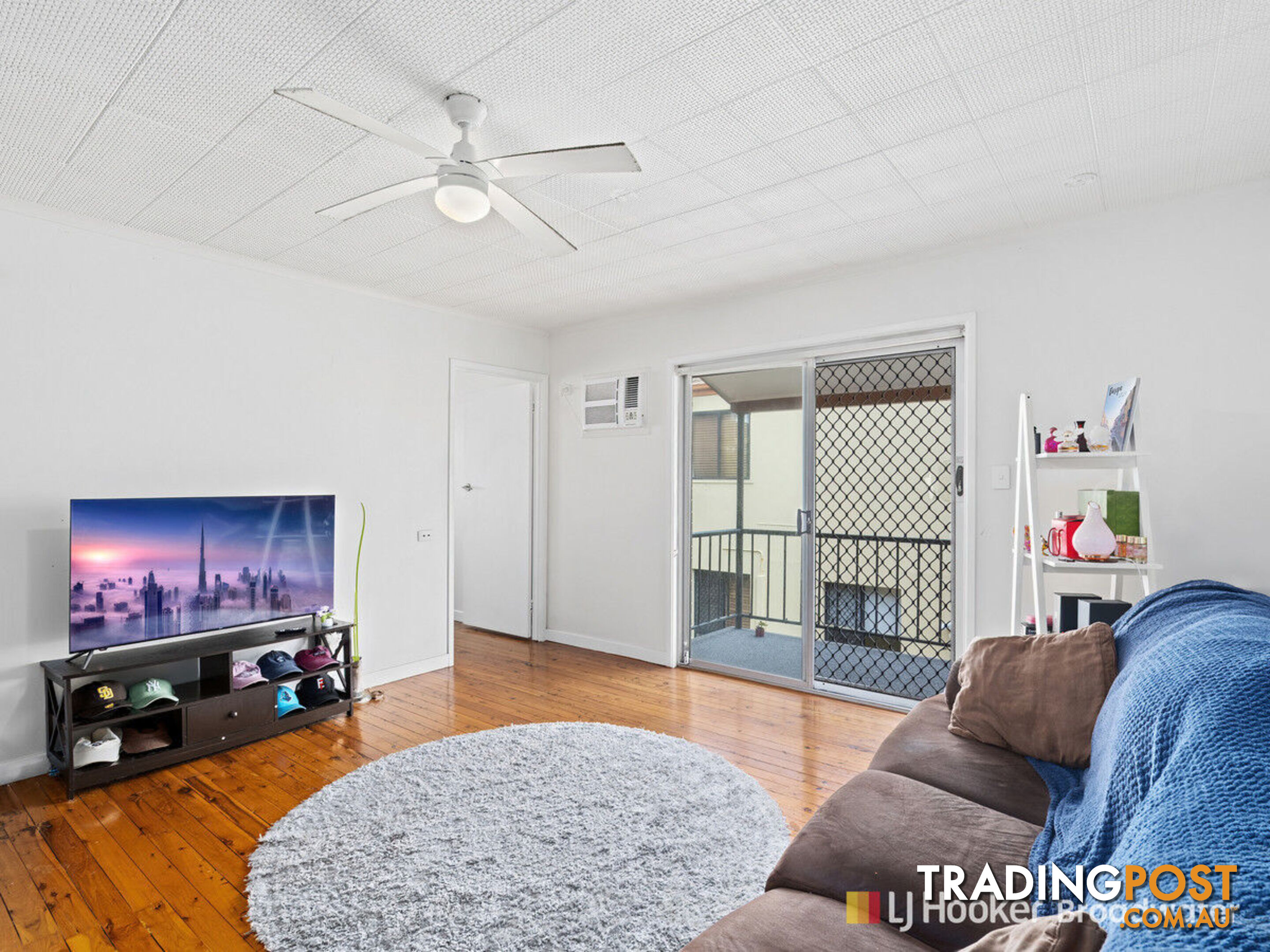 6/4 Sunshine Court LABRADOR QLD 4215