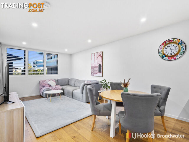 207/110 Frank Street LABRADOR QLD 4215