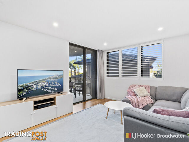 207/110 Frank Street LABRADOR QLD 4215