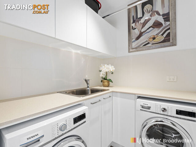 7/8 Bath Street LABRADOR QLD 4215