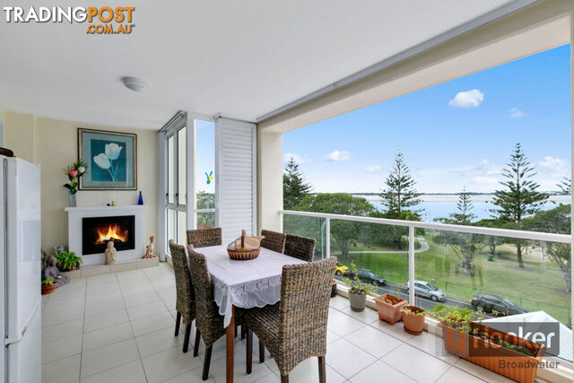 402/212-214 Marine Parade LABRADOR QLD 4215