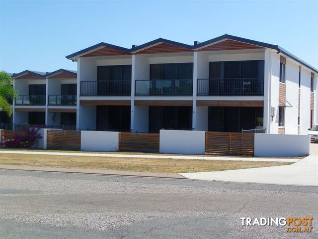 4/74a Powell Street BOWEN QLD 4805