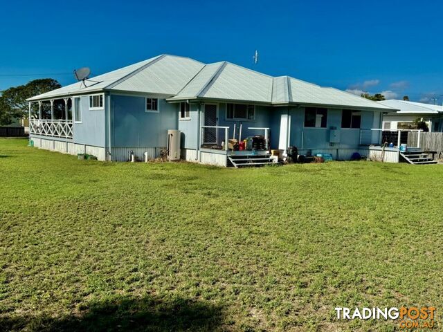 12 Dalrymple Street BOWEN QLD 4805