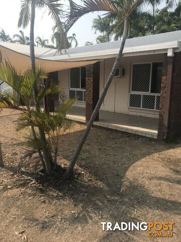 141a Soldiers Road BOWEN QLD 4805