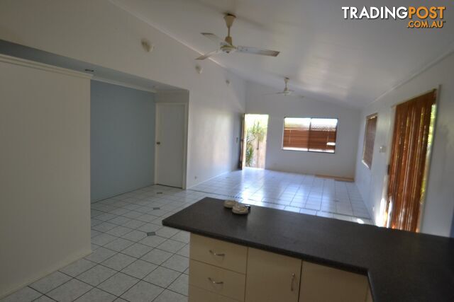 18 Gloucester Street BOWEN QLD 4805