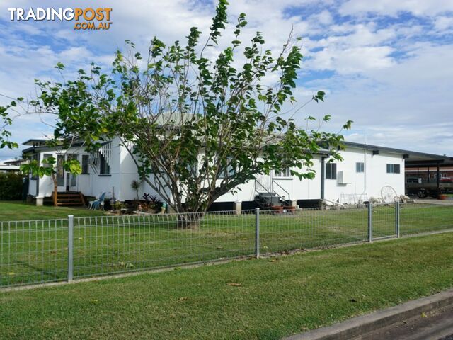 19 Murroona Street BOWEN QLD 4805