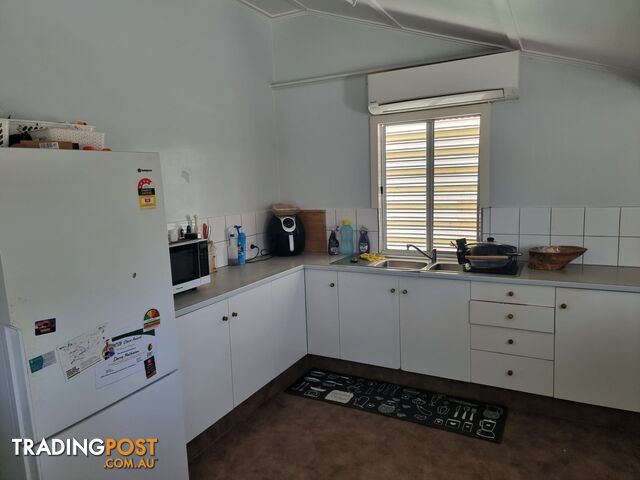 24 Dalrymple St BOWEN QLD 4805