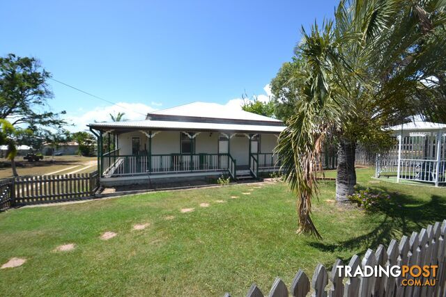 69 Poole St BOWEN QLD 4805